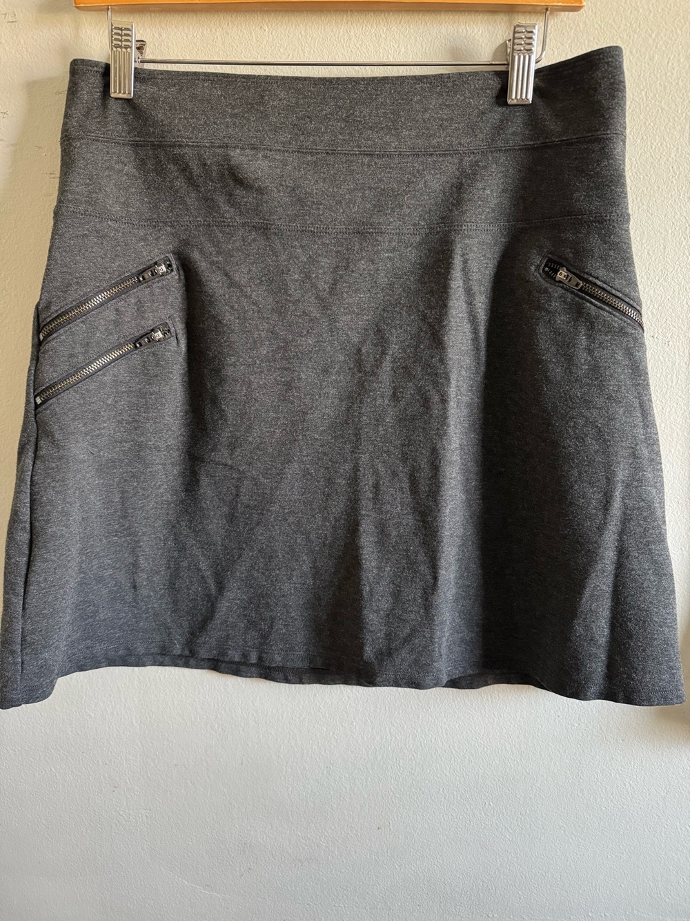 Athleta A-Line Moto Skirt in gray size 10